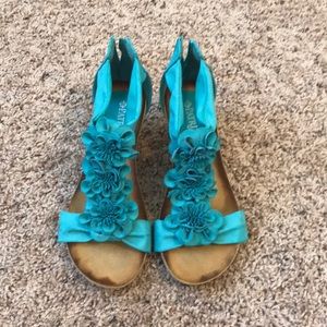 Turquoise wedges